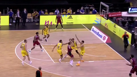 脚和更低的 脚和更低的